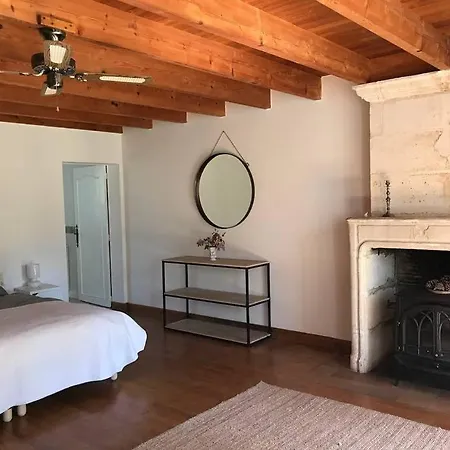Stylish Rural With Pool Sleeps 14 Guests Holiday home *