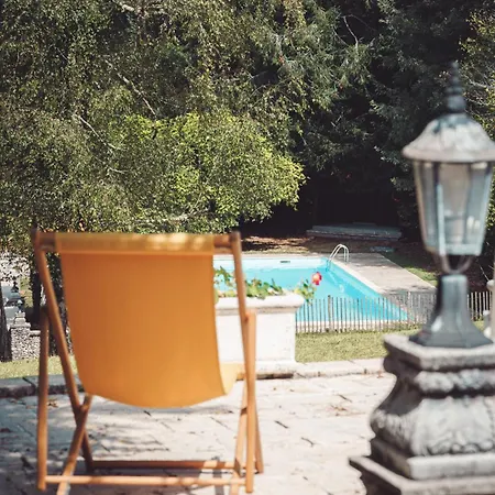 Stylish Rural With Pool Sleeps 14 Guests Holiday home *