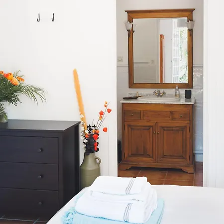 Stylish Rural With Pool Sleeps 14 Guests *