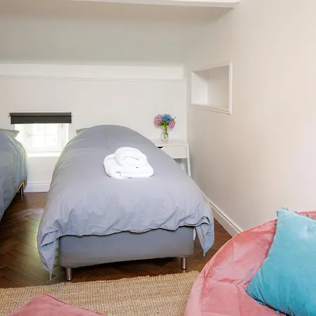 Stylish Rural With Pool Sleeps 14 Guests * Brossac